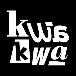 Logo KwaKwa, uno strumento innovativo per la creazione e gestione di contenuti mobili. Utilizzando l'intelligenza artificiale, KwaKwa personalizza automaticamente i contenuti, offre un'interfaccia intuitiva e facilita l'editing in tempo reale, integrandosi con varie piattaforme di social media per una distribuzione senza sforzo.